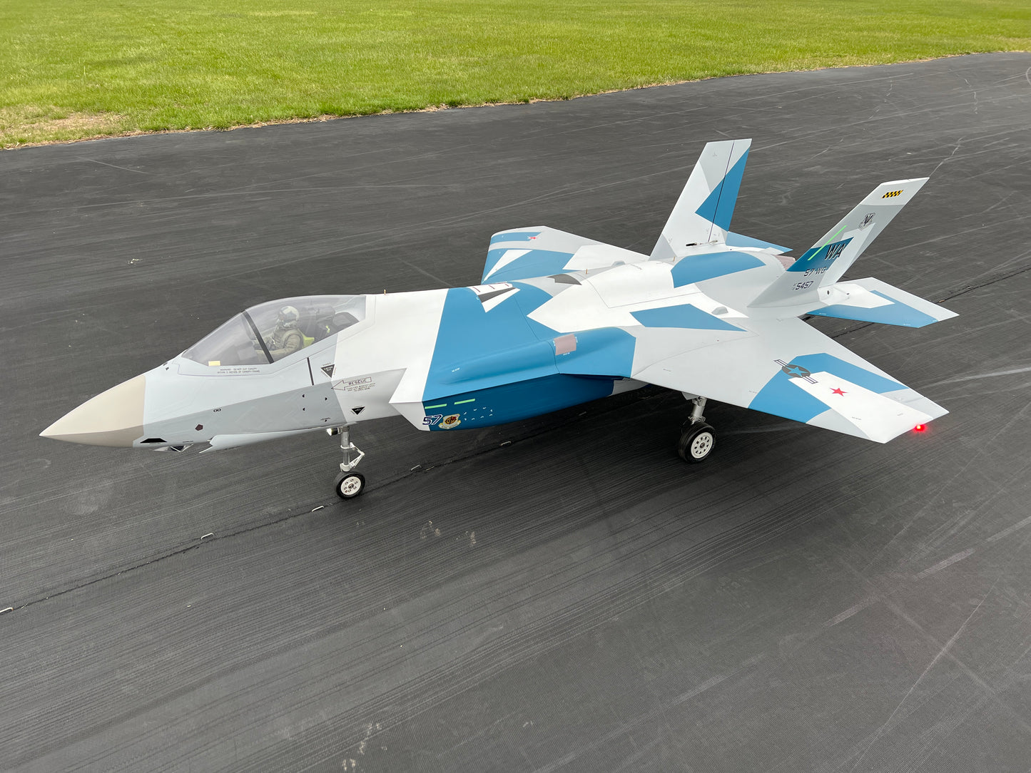 F-35A 1:8 Scale Combo Kit - USAF Splinter Aggressor scheme