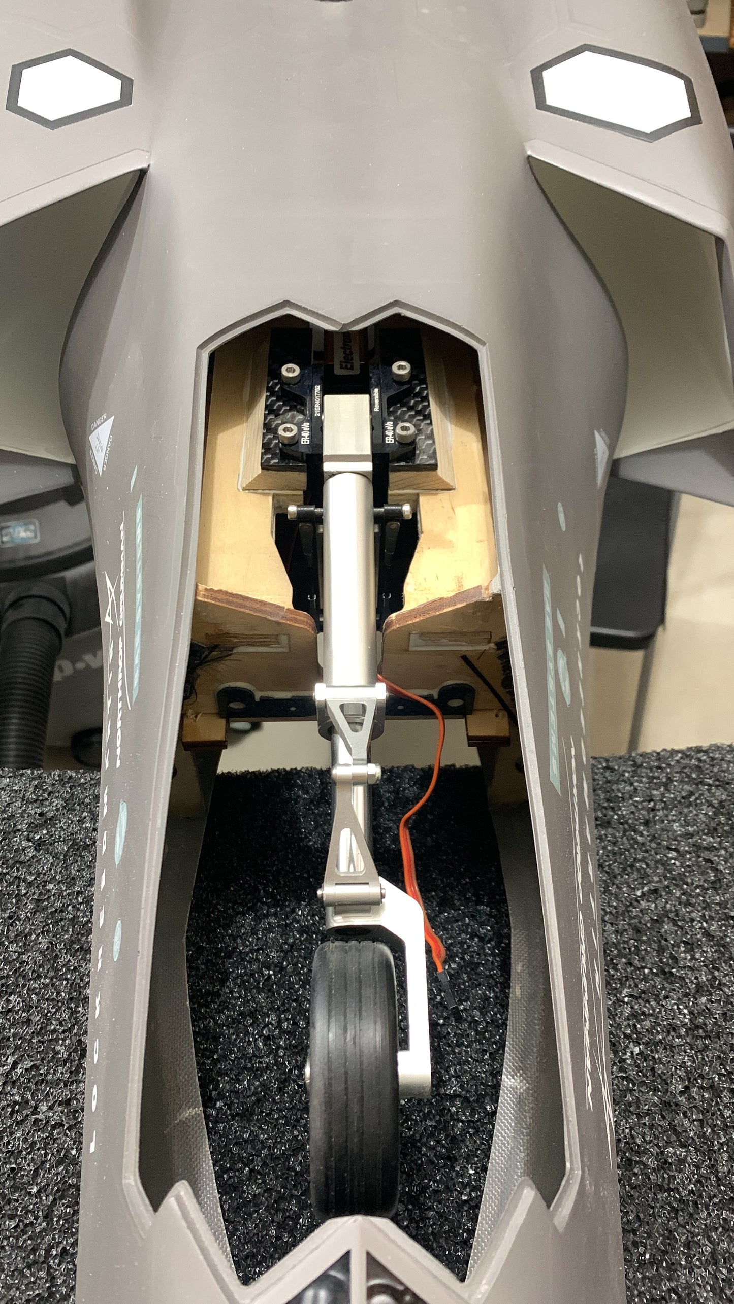 F-35A ER40 Electric Nose Retract and RB45 Controller